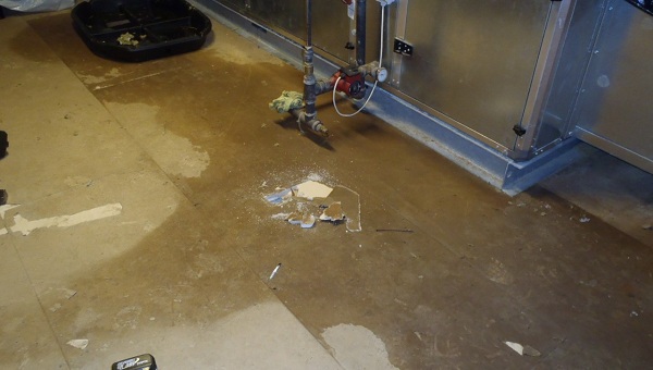 Vandskade Utaet Vandfoerende Installation I Depot Loftsrum Pmp 600 340